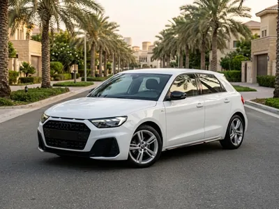 Audi A1 S Line à louer à Dubaï, vue avant