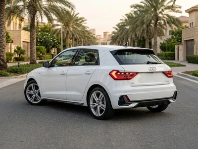 Audi A1 S Line à louer à Dubaï, vue arrière