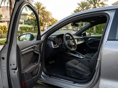 Audi A3 S Line للإيجار في دبي، المقصورة الداخلية