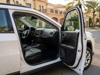Jeep Compass à louer à Dubaï, intérieur