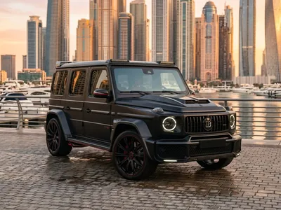Brabus G900 Rocket للإيجار في دبي، منظر أمامي