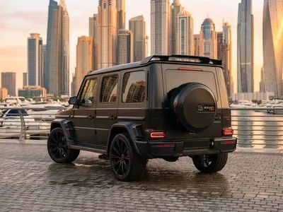 Brabus G900 Rocket à louer à Dubaï, vue arrière