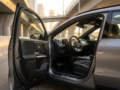 Mercedes GLA 35 AMG à louer à Dubaï, intérieur