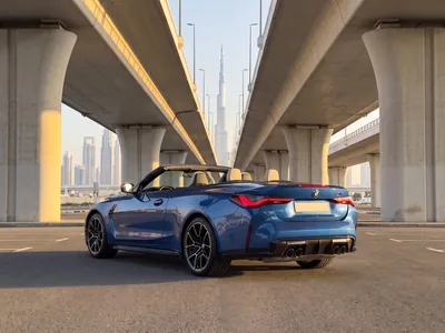 BMW M4 Competition Cabriolet à louer à Dubaï, vue arrière