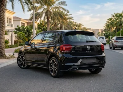 VW Polo R-Line à louer à Dubaï, vue arrière
