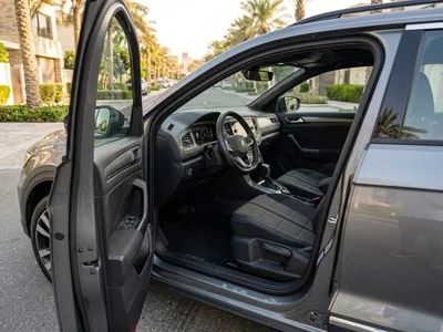VW T-Roc à louer à Dubaï, intérieur