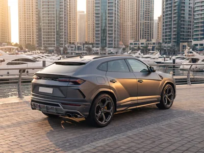 Lamborghini Urus Evo à louer à Dubaï, vue arrière
